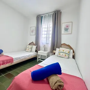 2the Location - Americas & Parking Apartment Playa de las Americas (Tenerife)